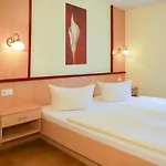 Hotel - Zum & Plau am See