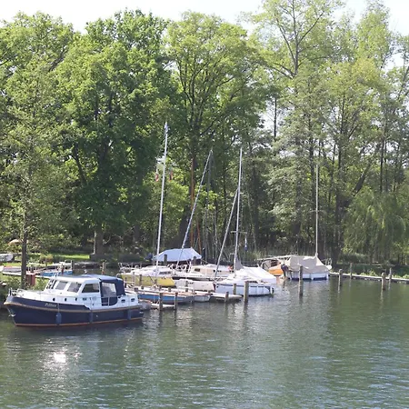 - Zum & 3* Plau am See